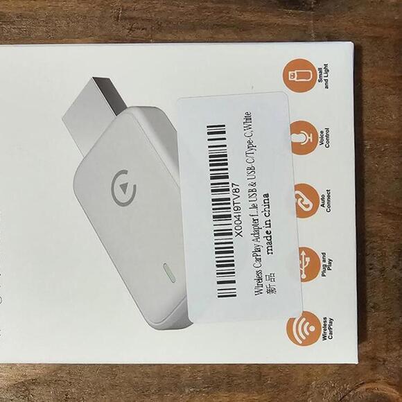 Wireless carplay Adapter for iPhone 2025 - Picture 1 of 2